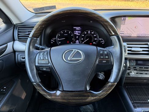 Used 2014 Lexus LS 460 image 25