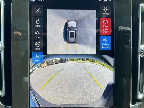 New 2026 Volvo XC40 B5 Plus w/ Protection Package Premier image 20