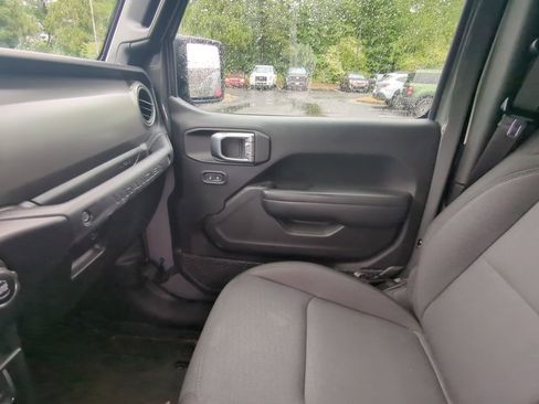 Used 2022 Jeep Wrangler Sport AWD/4WD image 20