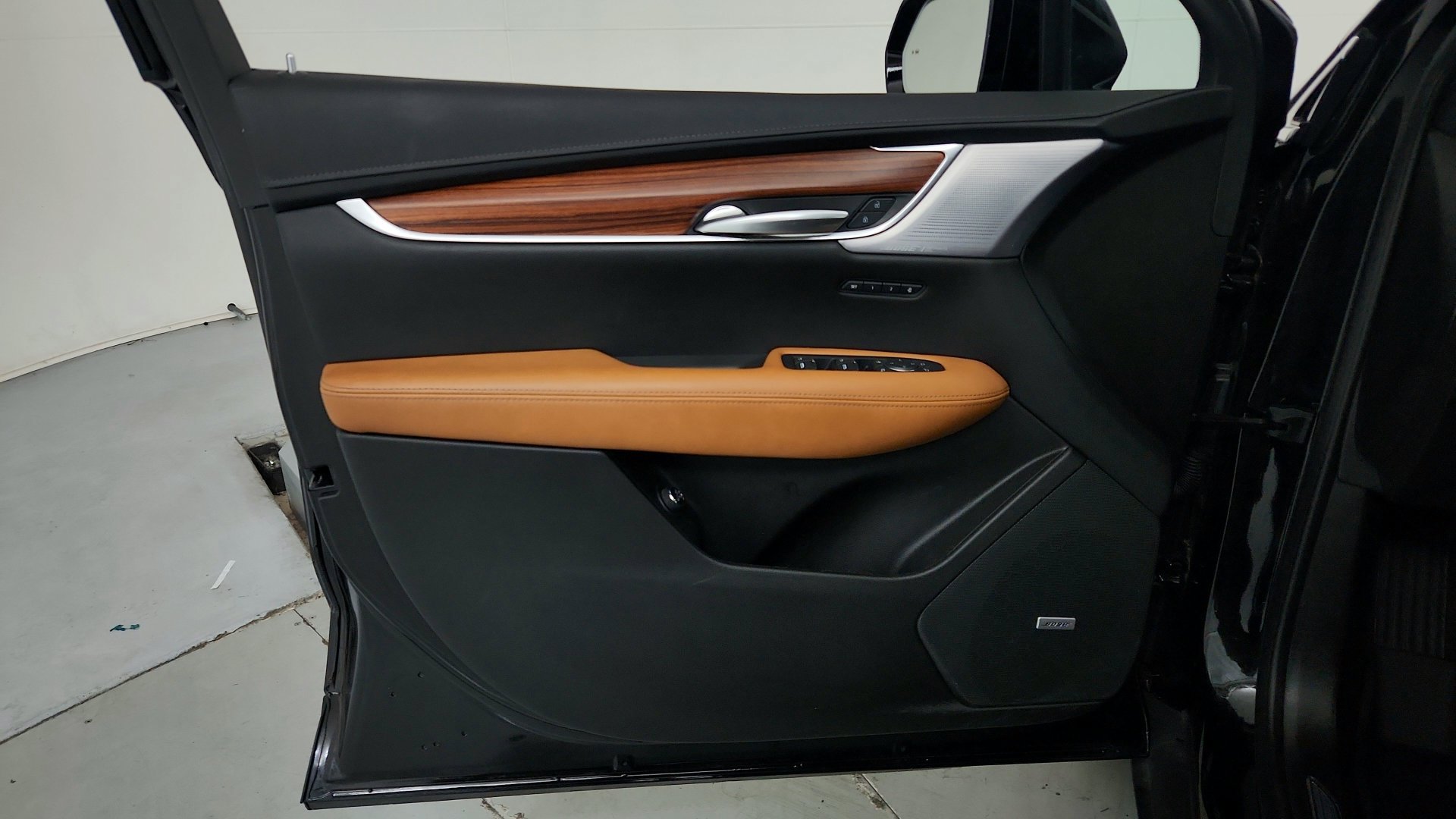 Used 2024 Cadillac XT5 Premium Luxury w/ LPO, Floor Liner Package FWD image 16