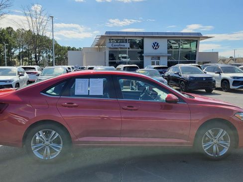Certified 2023 Volkswagen Jetta SE image 3