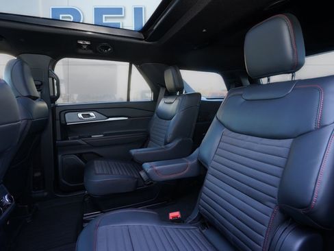 New 2026 Ford Explorer ST-Line w/ ST-Line Street Pack image 14