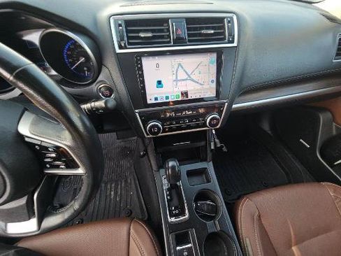 Used 2018 Subaru Outback 3.6R Touring AWD/4WD image 14