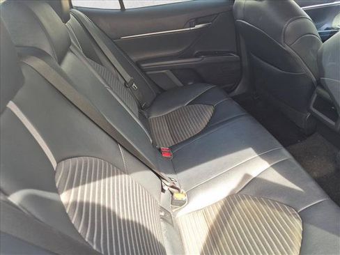 Used 2018 Toyota Camry SE FWD image 20