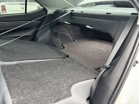 Used 2016 Toyota Corolla L image 26