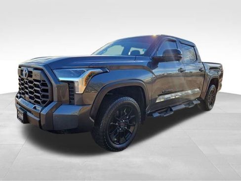 Used 2024 Toyota Tundra Limited w/ TRD Off-Road Package image 5