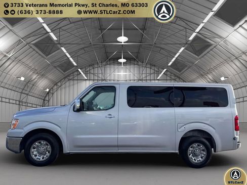 Used 2017 Nissan NV 3500 SV image 6
