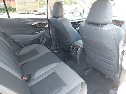 Used 2025 Subaru Outback Onyx Edition image 11