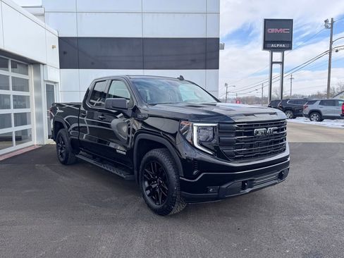 Used 2023 GMC Sierra 1500 Elevation w/ Preferred Package image 9