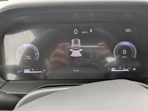 New 2025 Jeep Grand Cherokee Altitude image 24