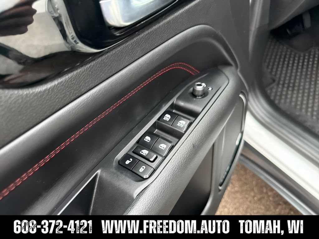 Used 2023 Jeep Compass Trailhawk w/ Trailhawk Elite Group AWD/4WD image 11