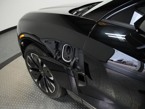 Used 2025 Chevrolet Blazer EV RS AWD/4WD image 20