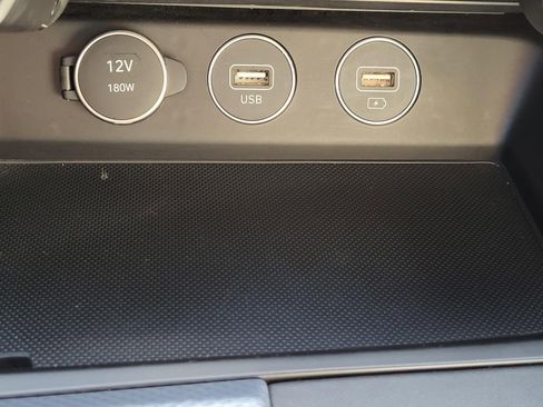 Used 2022 Genesis G70 3.3T image 29