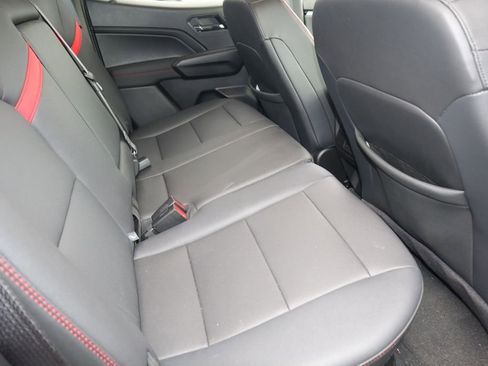 Certified 2024 Chevrolet Colorado Z71 w/ LPO, Dark Essentials Package image 16