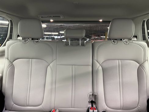 Used 2024 Jeep Wagoneer Series II w/ Convenience Group I image 12