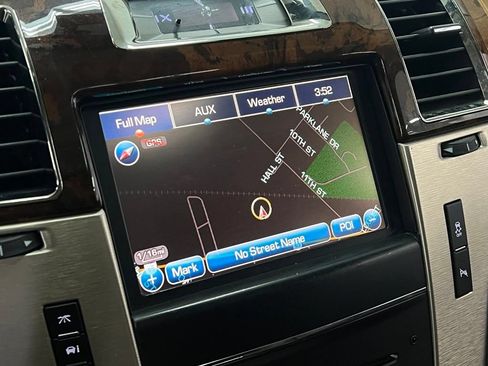 Used 2013 Cadillac Escalade ESV Platinum AWD/4WD image 22