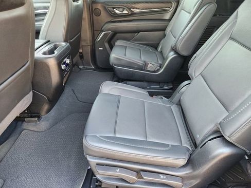 Used 2024 GMC Yukon XL Denali image 23