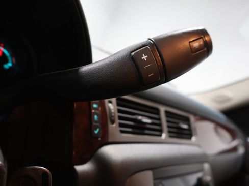 Used 2014 GMC Yukon SLT image 32