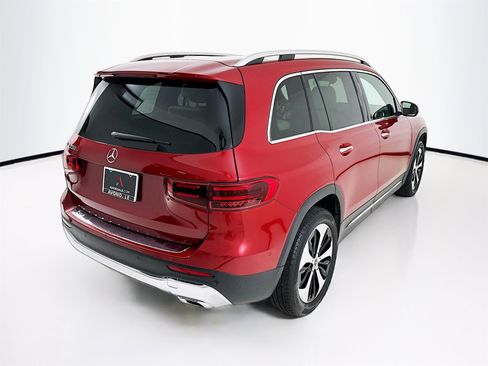 Certified 2025 Mercedes-Benz GLB 250 image 8