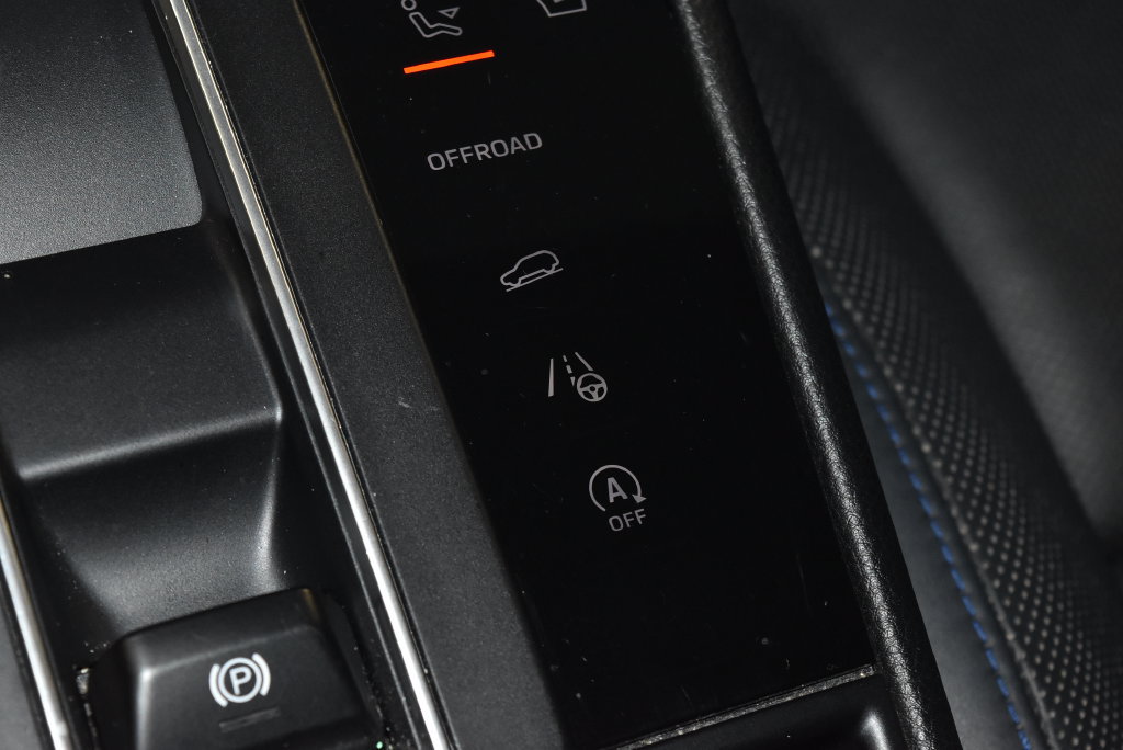 Used 2022 Porsche Macan AWD/4WD image 18