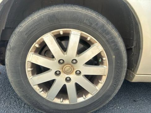 Used 2013 Chrysler Town & Country Touring FWD image 6
