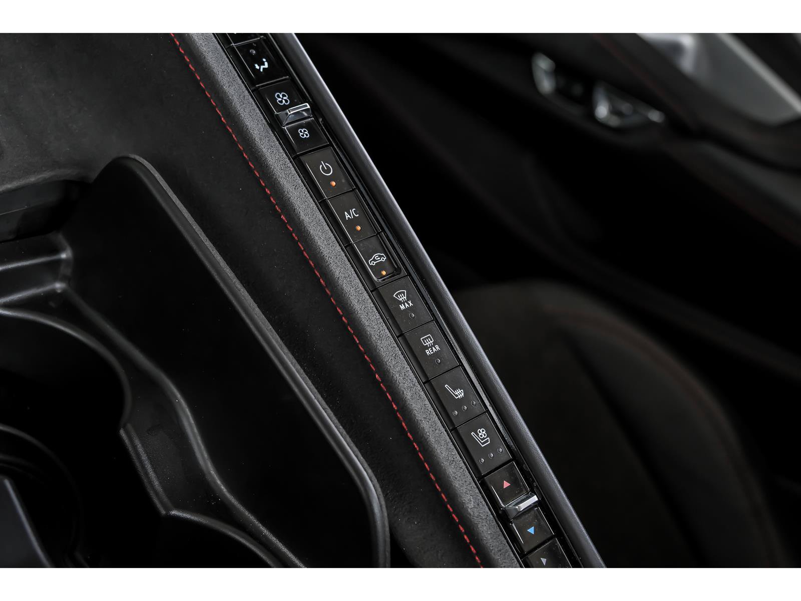 Used 2024 Chevrolet Corvette Stingray Premium Conv w/ 3LT RWD image 24