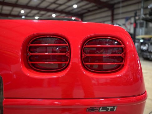 Used 1995 Chevrolet Corvette Coupe image 35