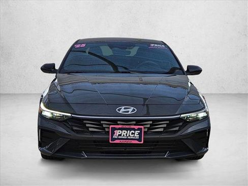 Certified 2025 Hyundai Elantra Sport FWD image 2