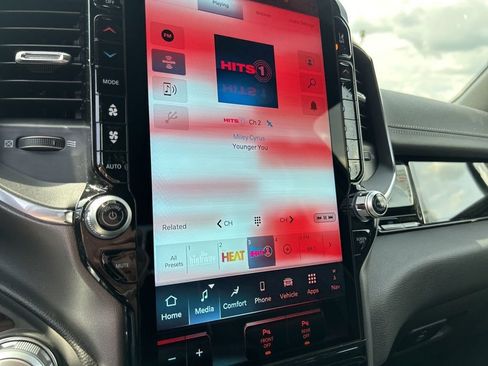 New 2026 RAM 1500 Laramie AWD/4WD image 26