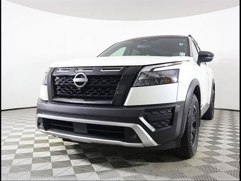 Used 2024 Nissan Pathfinder Rock Creek AWD/4WD image 3