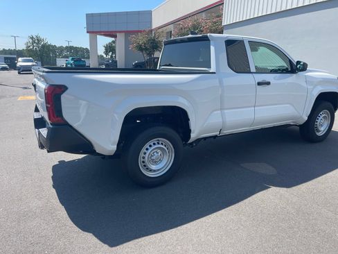 Used 2025 Toyota Tacoma SR w/ Towing Package RWD image 13