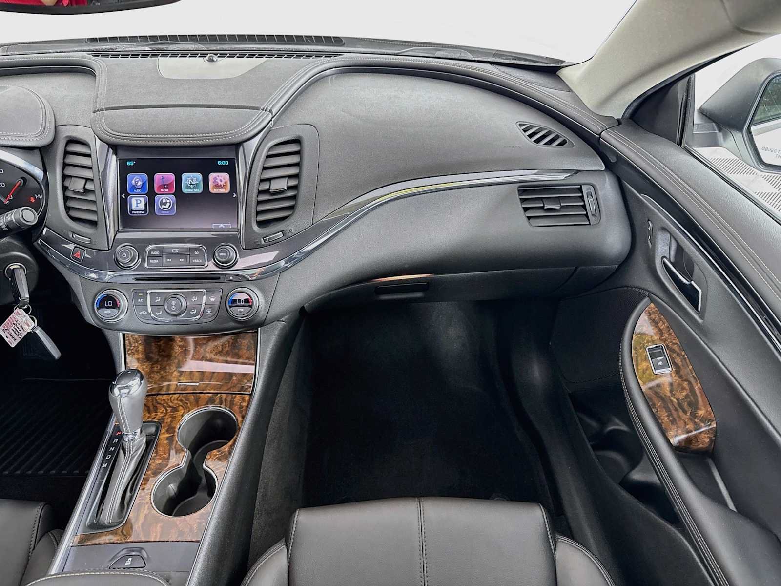 Used 2014 Chevrolet Impala LT w/ Convenience Package FWD image 19