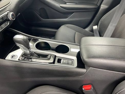 Used 2024 Nissan Altima 2.5 SV AWD/4WD image 15