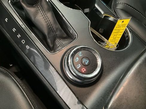 Used 2019 Ford Explorer Platinum image 16