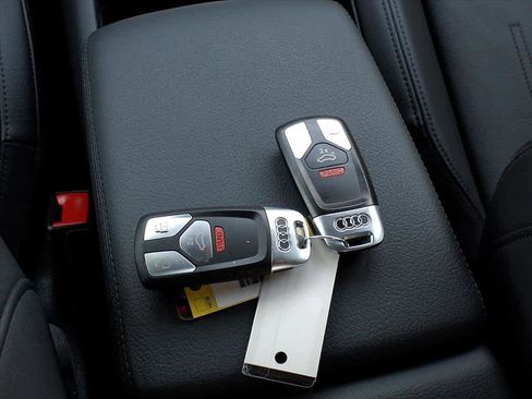 Used 2019 Audi A4 2.0T Premium w/ Convenience Package image 31