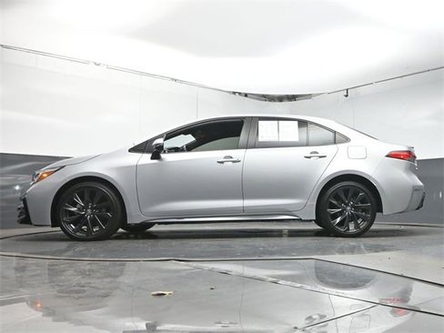 Used 2024 Toyota Corolla SE image 32