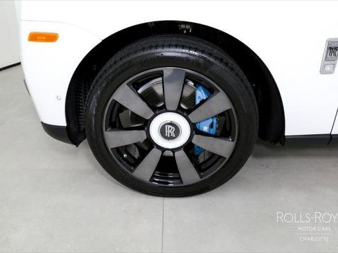 Certified 2023 Rolls-Royce Cullinan w/ Cullinan Package AWD/4WD image 43