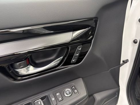 Used 2026 Honda CR-V Sport Touring image 12