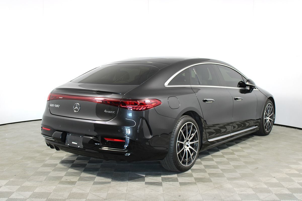 Used 2022 Mercedes-Benz EQS 580 4MATIC Sedan image 41