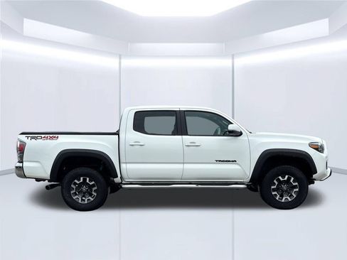 Used 2023 Toyota Tacoma TRD Off-Road AWD/4WD image 9