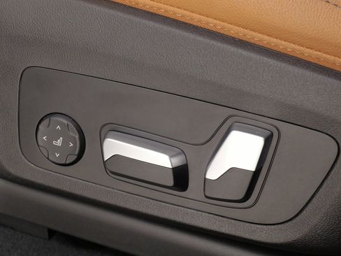 Used 2023 BMW X4 xDrive30i w/ Premium Package image 40