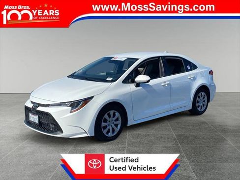 Certified 2022 Toyota Corolla LE image 1