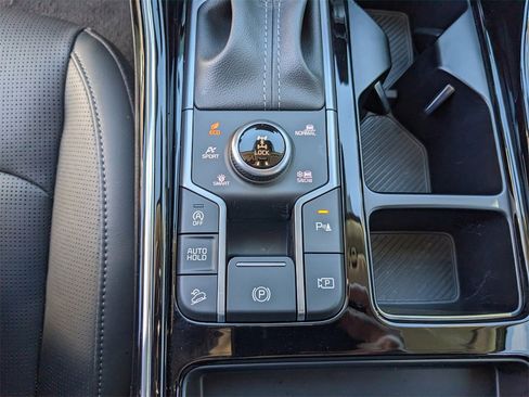 Certified 2025 Kia Sorento SX image 30