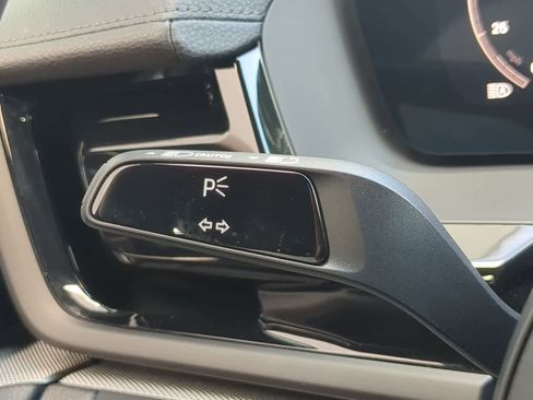 Used 2025 Porsche Panamera image 29