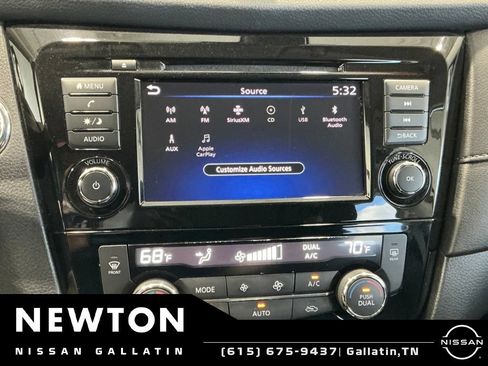 Used 2020 Nissan Rogue SV FWD image 24