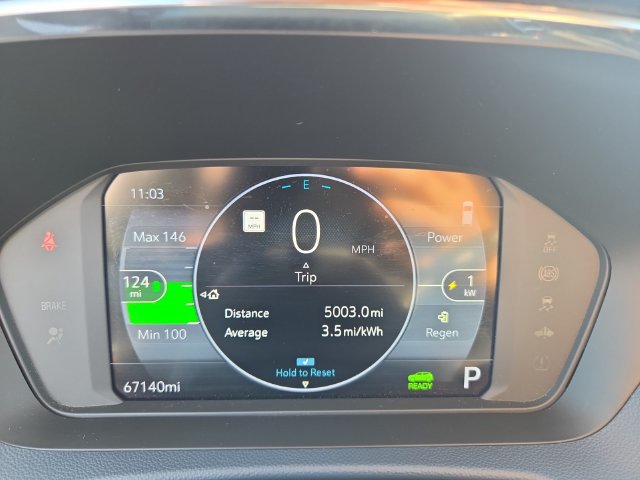 Certified 2022 Chevrolet Bolt EUV Premier w/ Launch Edition FWD image 14