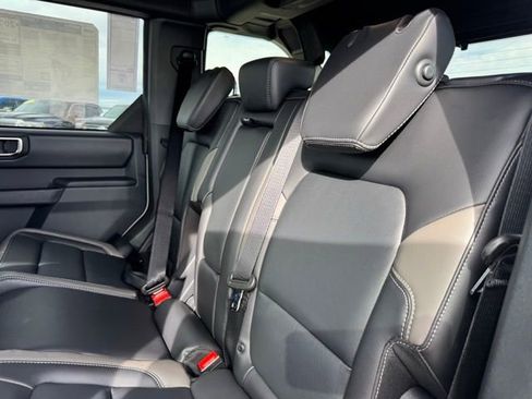 New 2025 Ford Bronco Outer Banks image 16