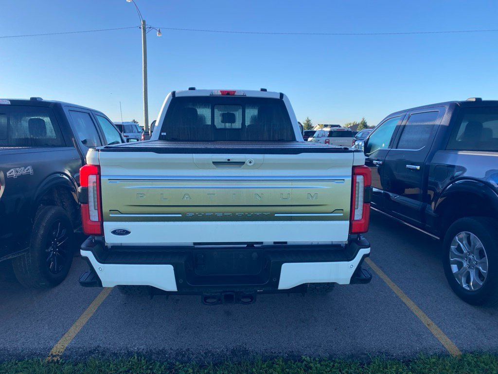 Used 2023 Ford F250 Platinum AWD/4WD image 9