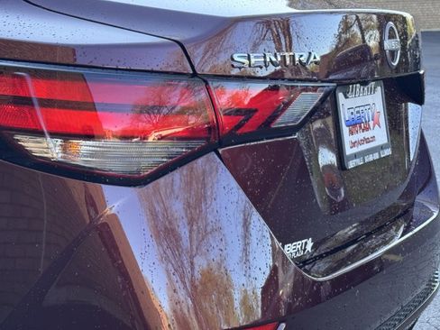 New 2025 Nissan Sentra SV w/ Trunk Package FWD image 17