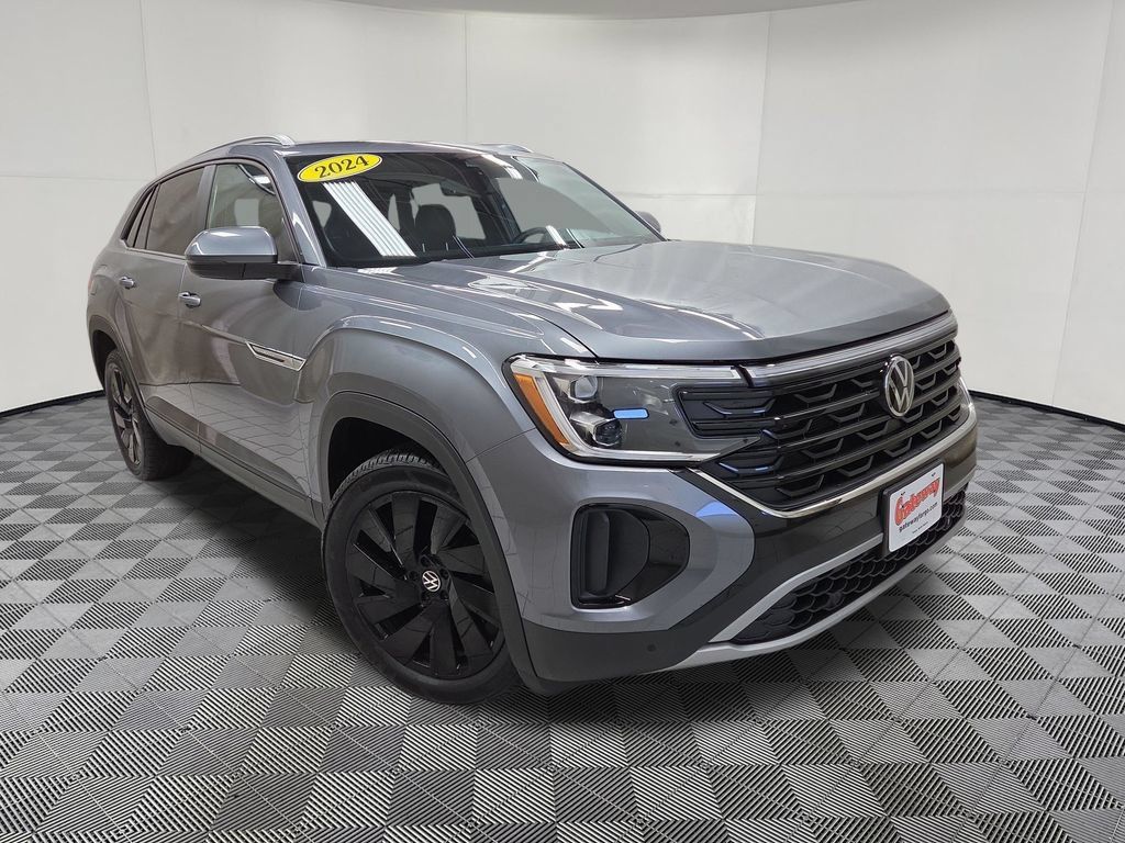 Used 2024 Volkswagen Atlas Cross Sport SE AWD/4WD image 3